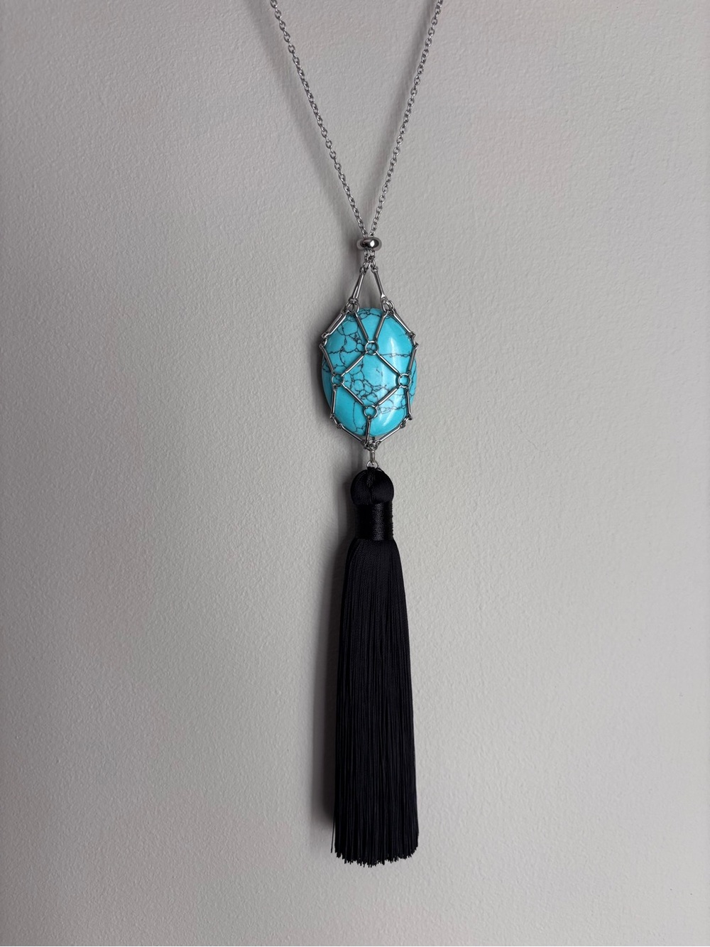 Statement Oval Turquoise Stone Tassel Necklace In Chain Net